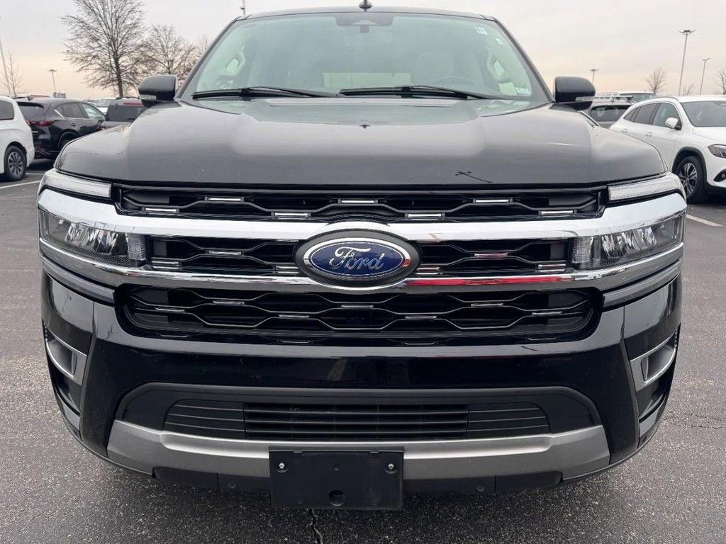 Used 2024 Ford Expedition Limited AWD/4WD image 9