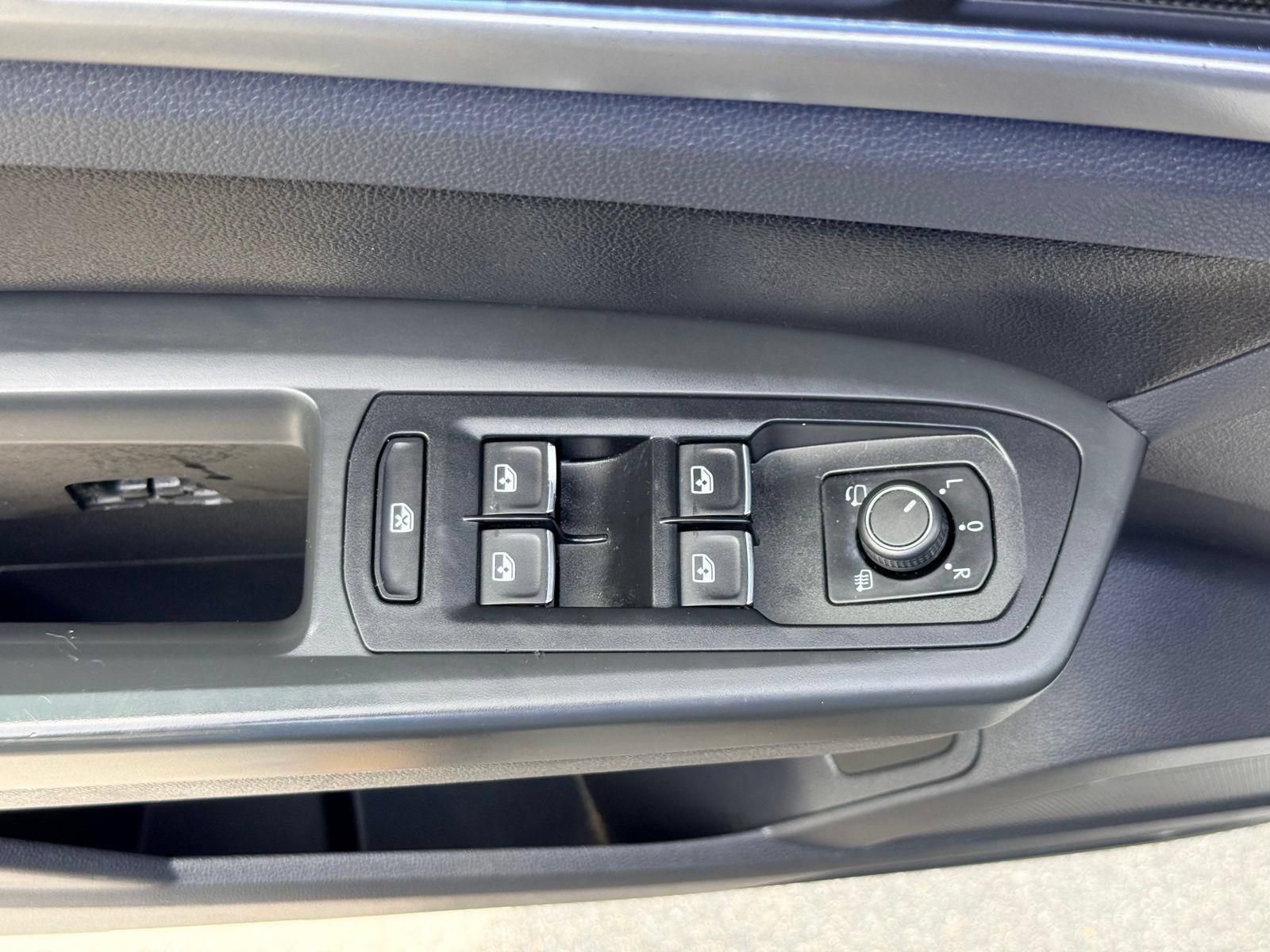 Used 2018 Volkswagen Atlas SEL Premium AWD/4WD image 18
