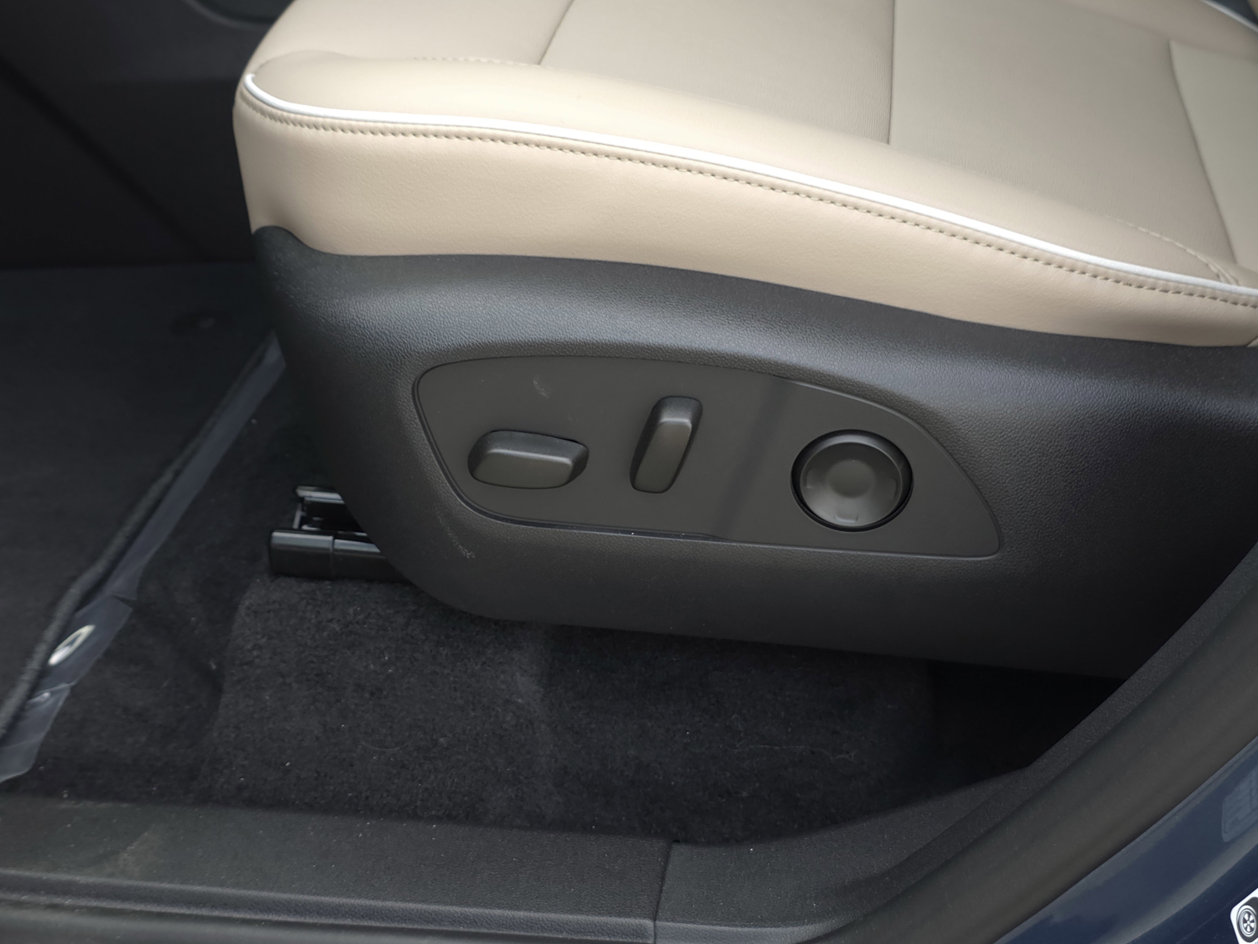 New 2026 Buick Enclave Preferred w/ Power Package FWD image 11