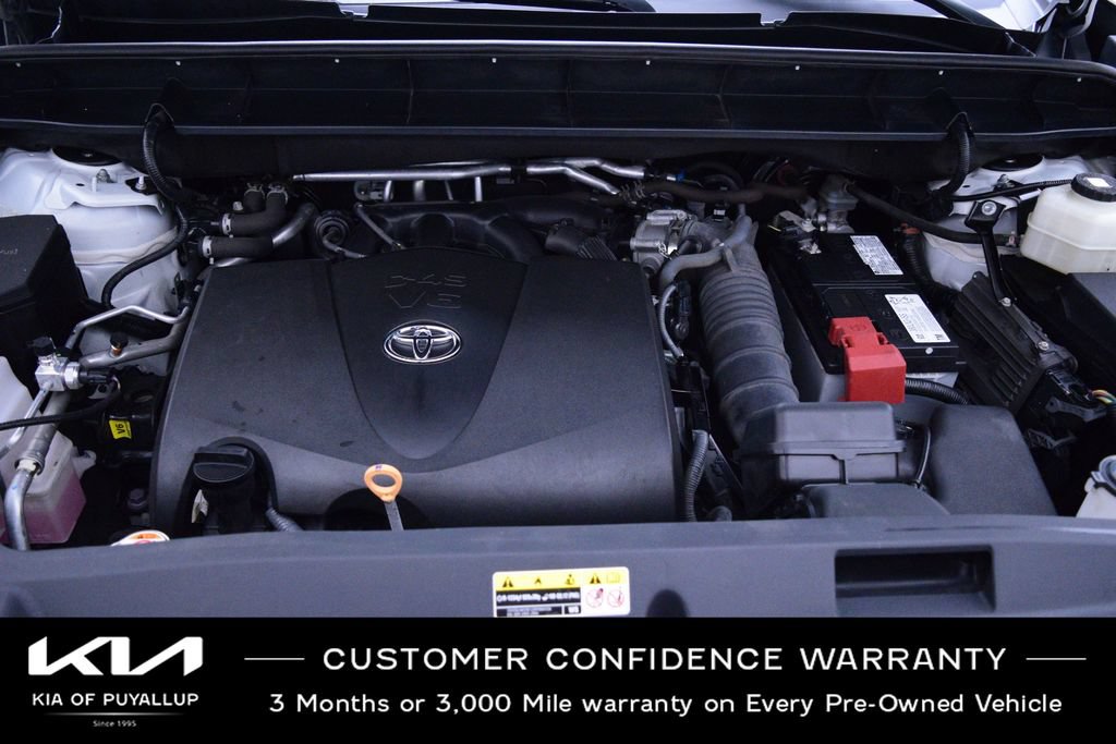 Used 2020 Toyota Highlander XLE AWD/4WD image 21