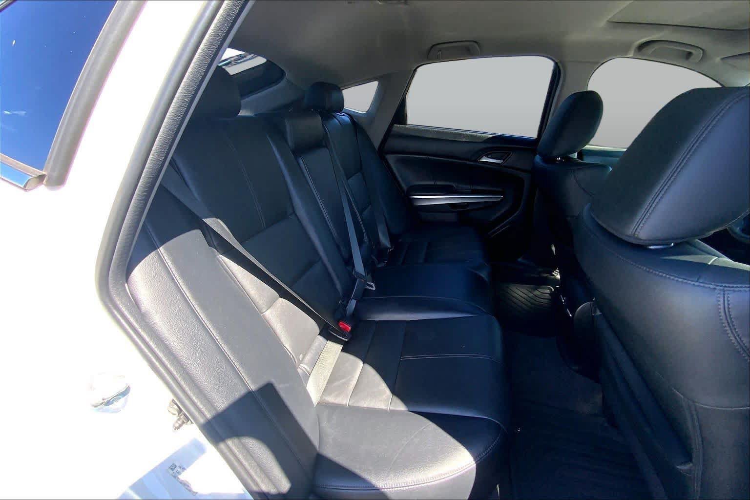 Used 2015 Honda Crosstour EX-L image 19