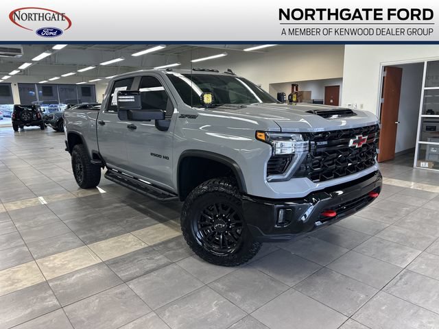 Used 2025 Chevrolet Silverado 2500 ZR2 w/ Technology Package AWD/4WD image 1