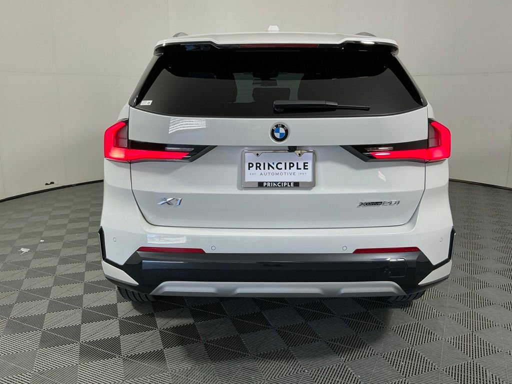 Certified 2024 BMW X1 xDrive28i w/ Convenience Package AWD/4WD image 4