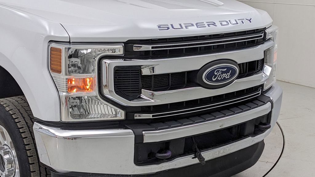 Certified 2022 Ford F350 XLT w/ FX4 Off-Road Package AWD/4WD image 38