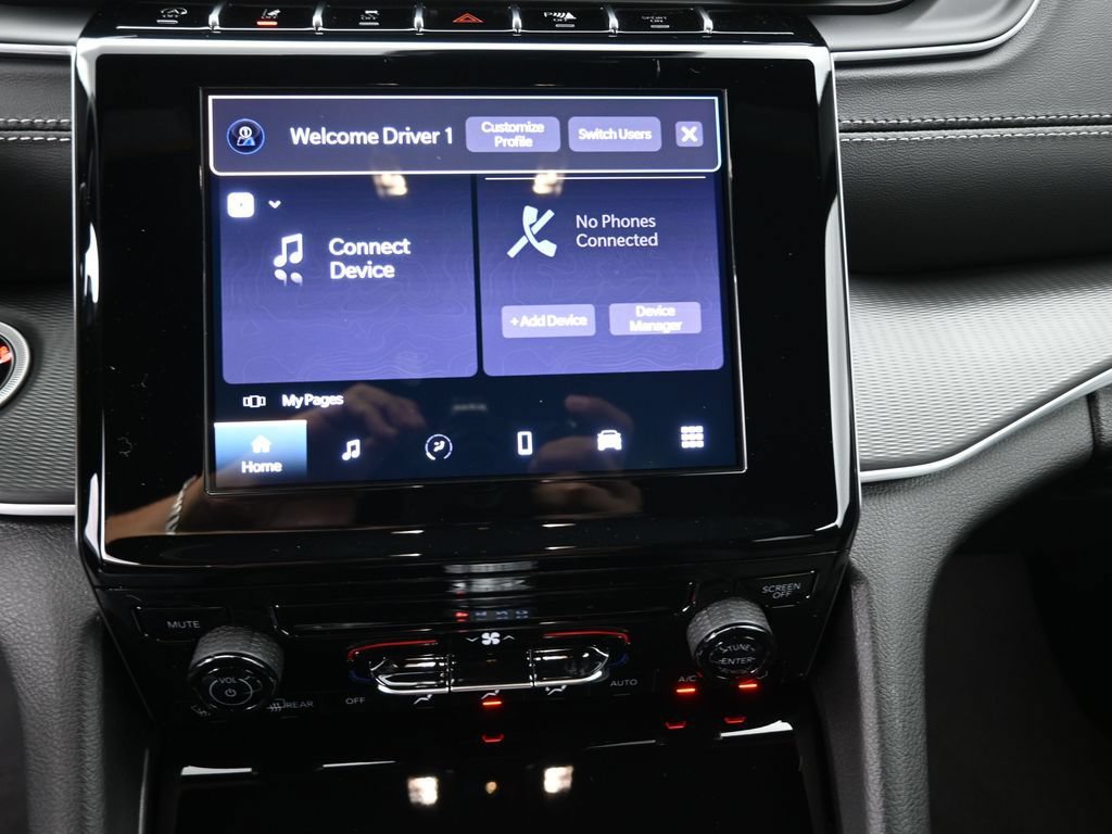 New 2026 Jeep Grand Cherokee Laredo RWD image 4