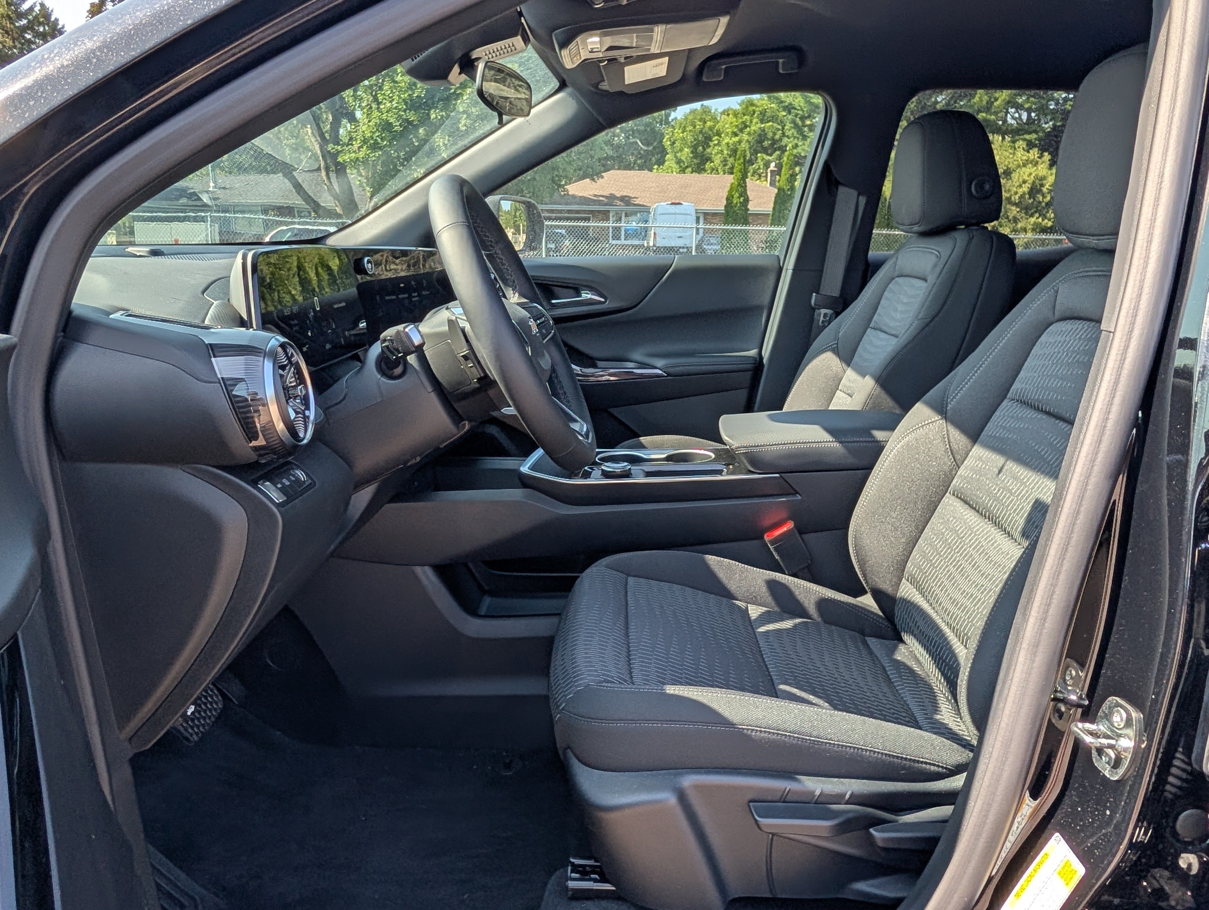 New 2026 Chevrolet Equinox LT AWD/4WD image 8