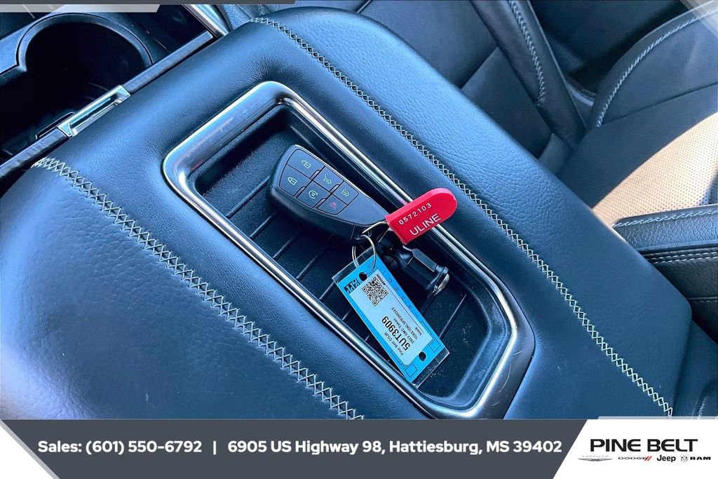 Used 2023 GMC Yukon Denali image 9