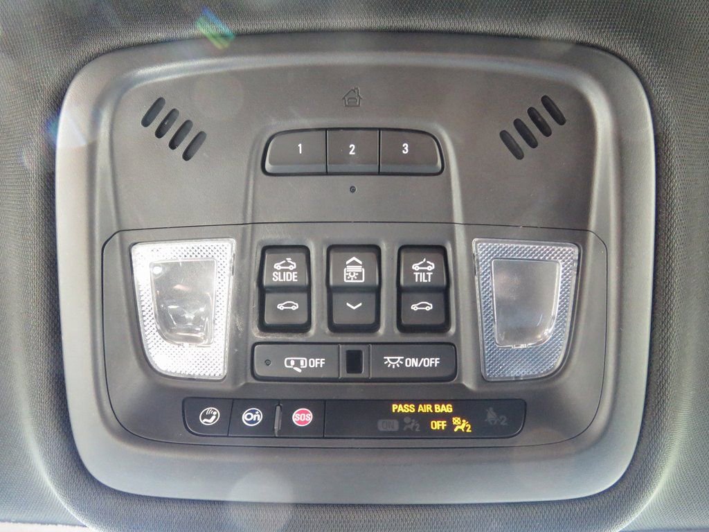 Used 2022 Chevrolet Traverse LT w/ LT Premium Package image 31