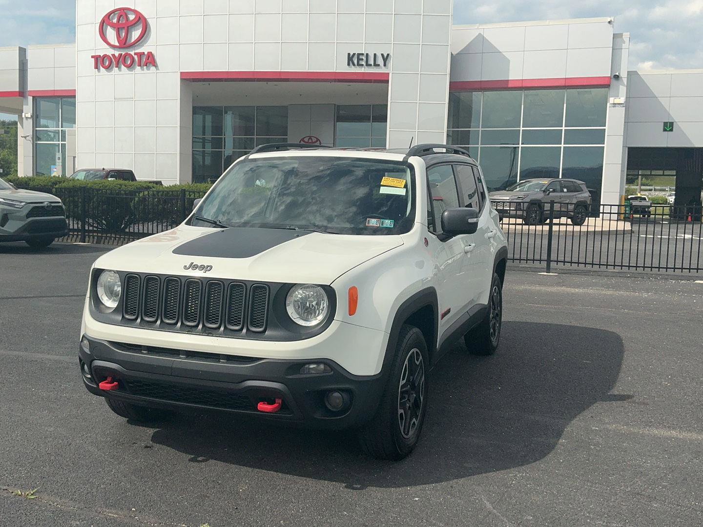 Used 2016 Jeep Renegade Trailhawk AWD/4WD image 1