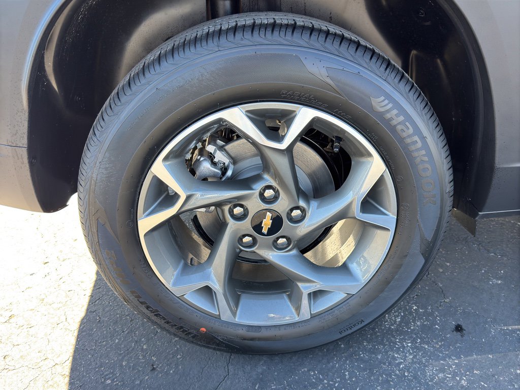 Used 2026 Chevrolet Trax LT w/ LT Convenience Package image 9