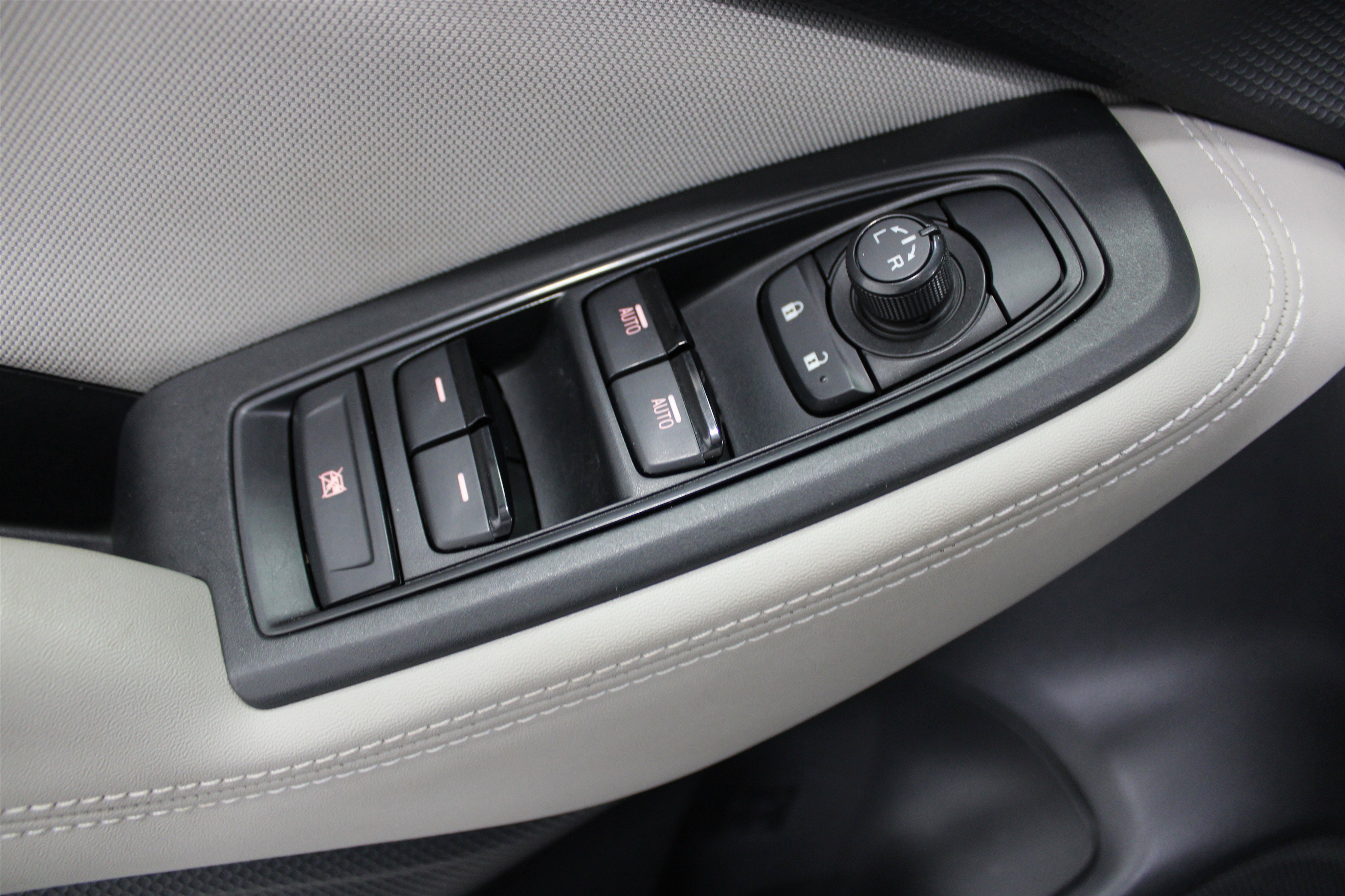 Used 2022 Subaru Forester Premium AWD/4WD image 7
