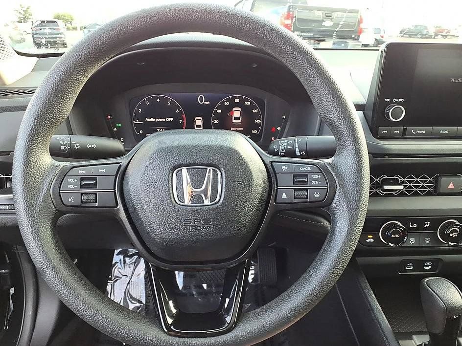 Used 2025 Honda Accord SE image 22