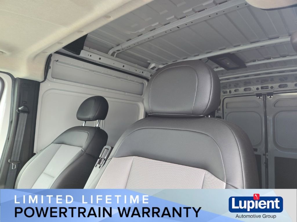 Used 2026 RAM ProMaster 2500 w/ Convenience Group FWD image 14