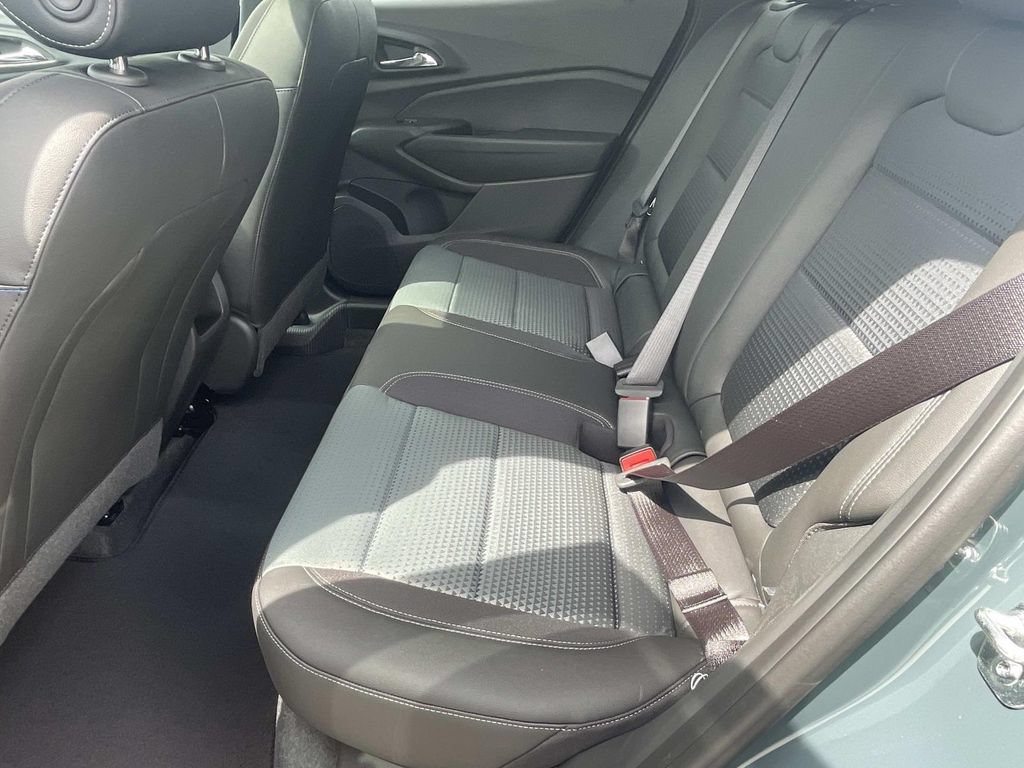 New 2026 Chevrolet Trax LT w/ Sunroof Package FWD image 11