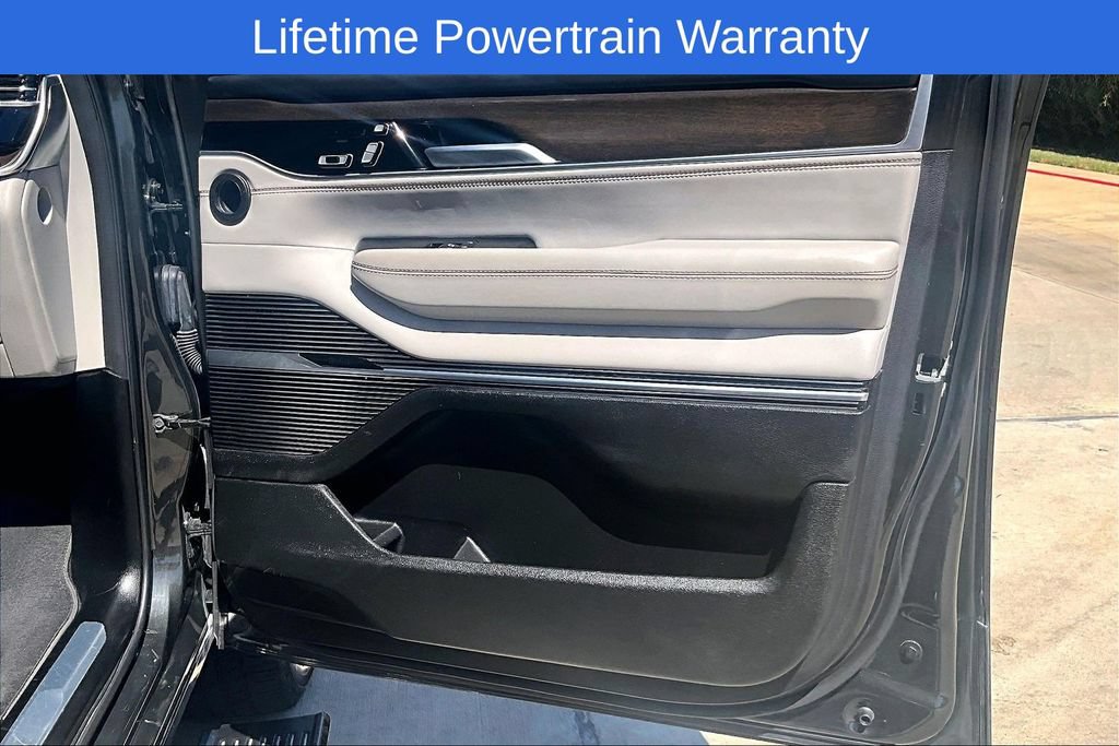 Used 2023 Jeep Grand Wagoneer 4WD w/ Rear Seat Video Group 1 image 25