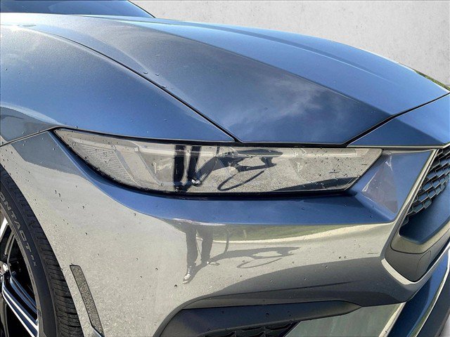 Used 2025 Ford Mustang Coupe RWD image 28