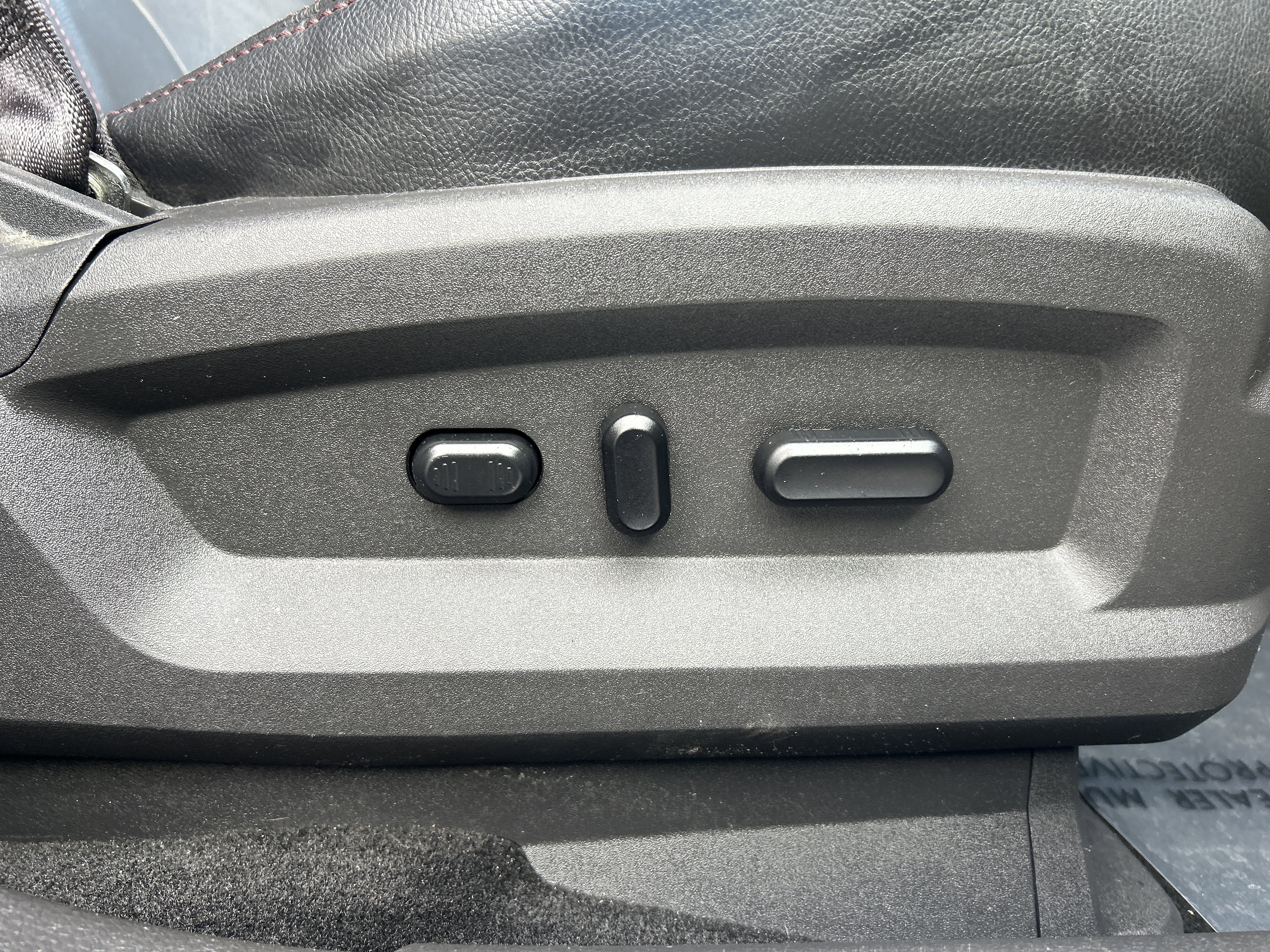 Used 2013 Ford Edge Limited image 28