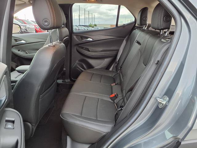 Used 2022 Buick Encore GX Essence w/ Experience Buick Package FWD image 20