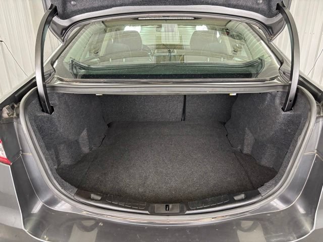 Used 2019 Ford Fusion SE FWD image 12