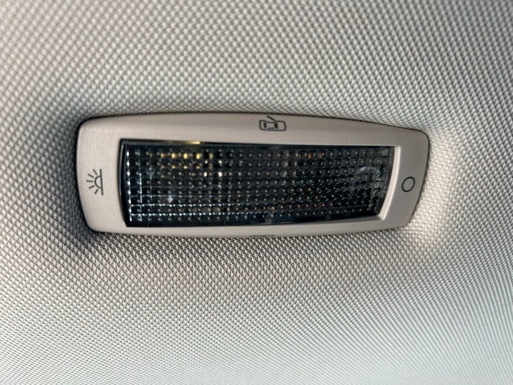 Used 2023 Volkswagen Jetta SE image 56