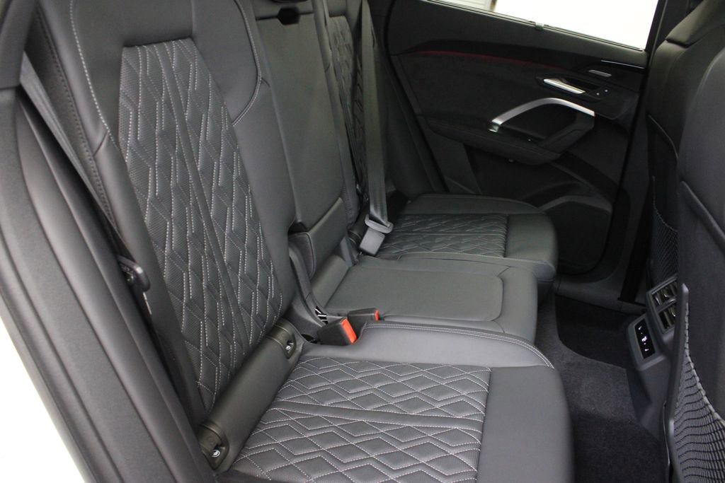 New 2025 Audi SQ5 Prestige image 20