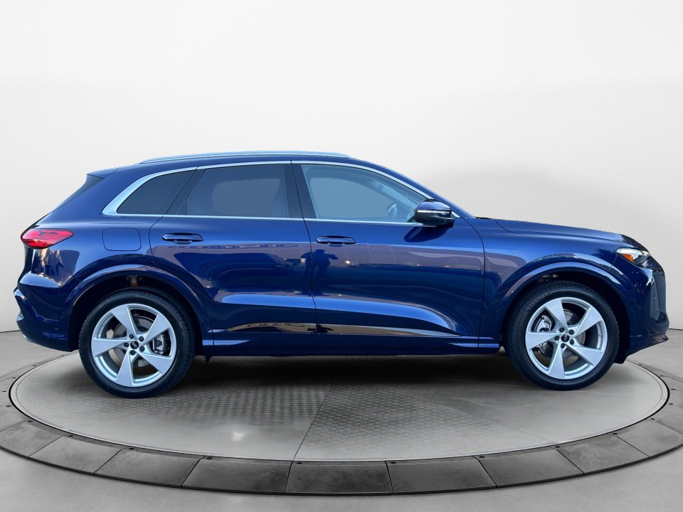 New 2025 Audi Q5 Prestige image 8