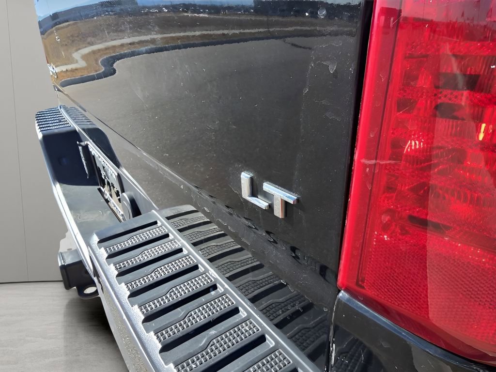 Used 2022 Chevrolet Silverado 2500 LT w/ Convenience Package image 11