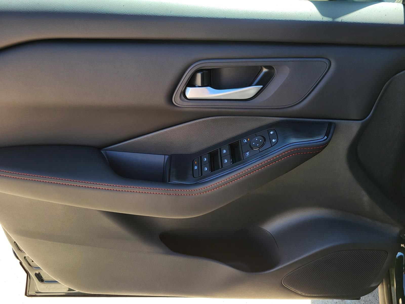 New 2026 Nissan Rogue Rock Creek image 19