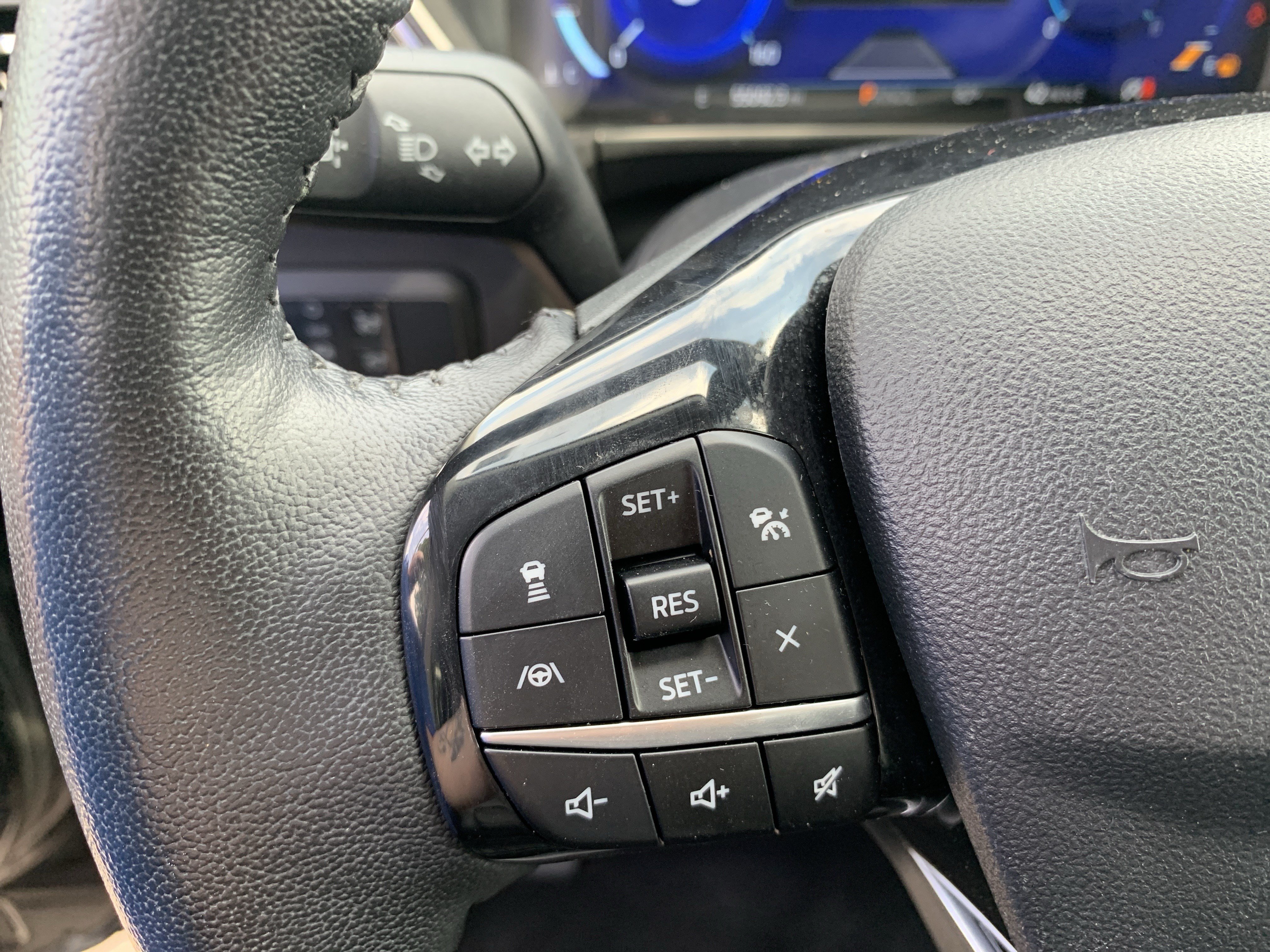 Used 2021 Ford Escape Titanium AWD/4WD image 19