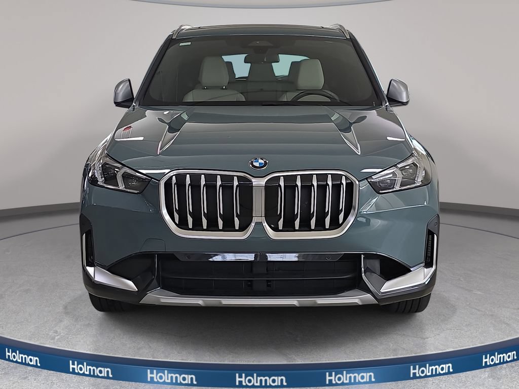 Used 2023 BMW X1 xDrive28i w/ Convenience Package AWD/4WD image 3