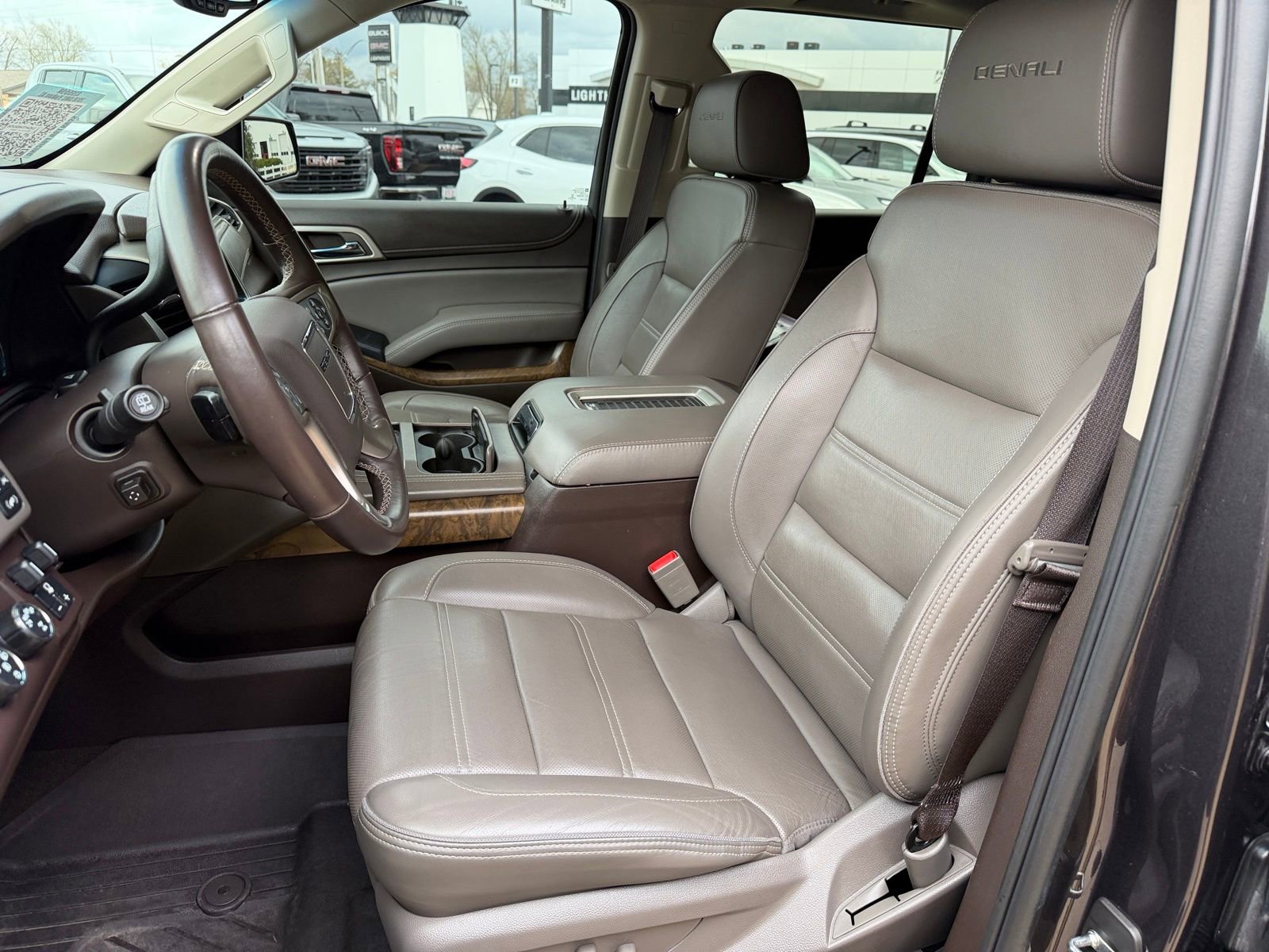 Used 2018 GMC Yukon XL Denali w/ Denali Ultimate Package image 10