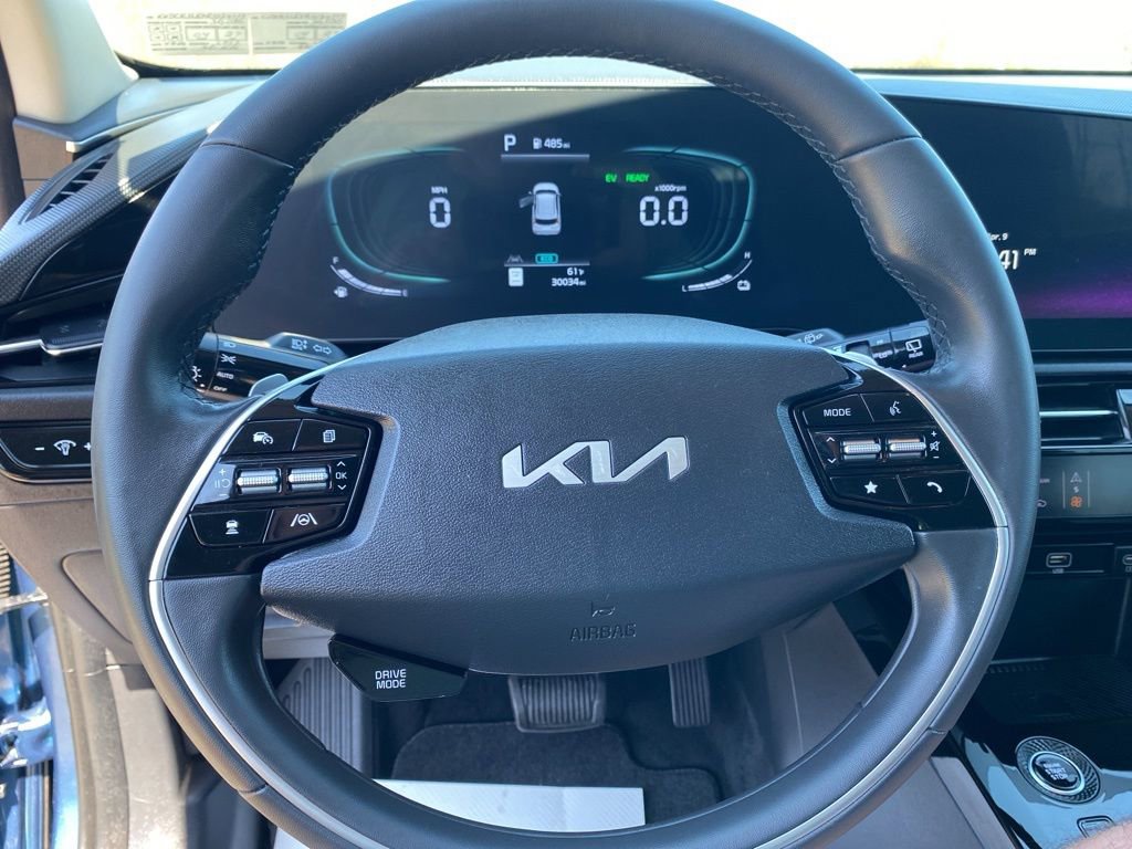 Certified 2024 Kia Niro EX image 27