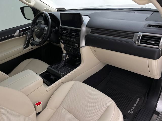 Used 2022 Lexus GX 460 Premium w/ Accessory Package AWD/4WD image 17