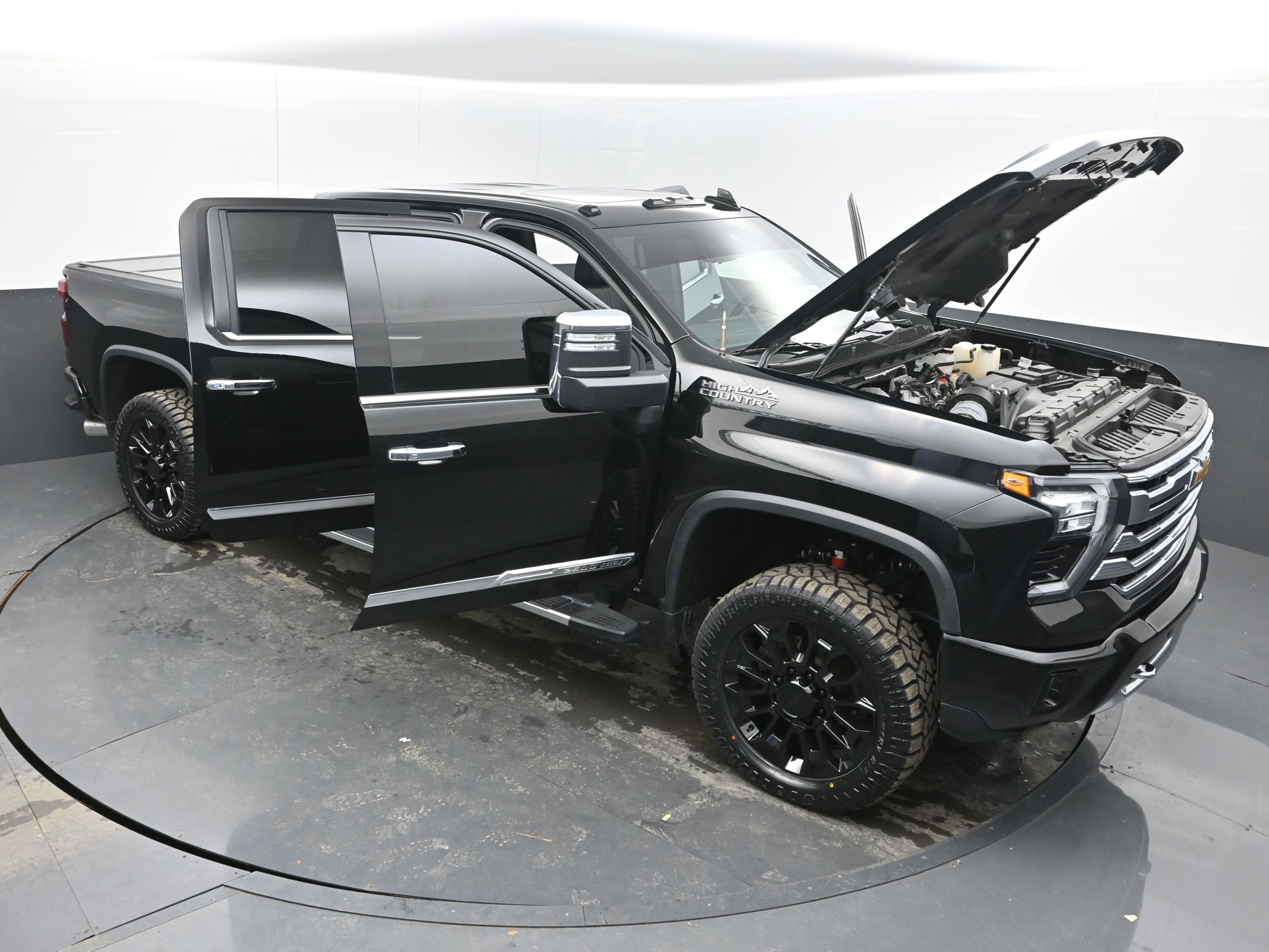 Used 2024 Chevrolet Silverado 2500 High Country w/ Technology Package image 35