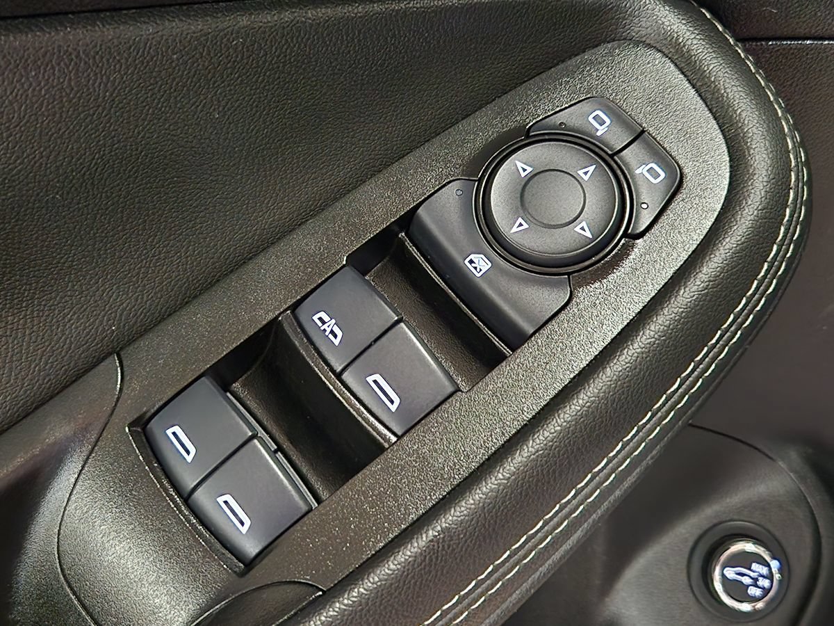Used 2022 Buick Encore GX Select w/ Sport Touring Package FWD image 44
