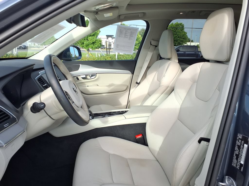 Certified 2024 Volvo XC90 B5 Core w/ Protection Package Premier AWD/4WD image 16