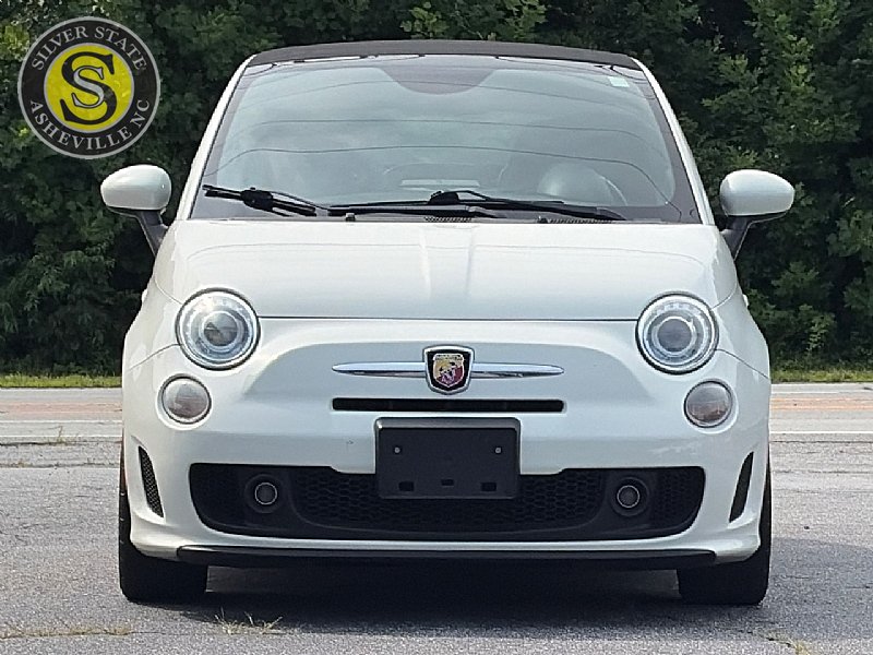 Used 2013 FIAT 500 Abarth w/ Beats Audio Pkg FWD image 2
