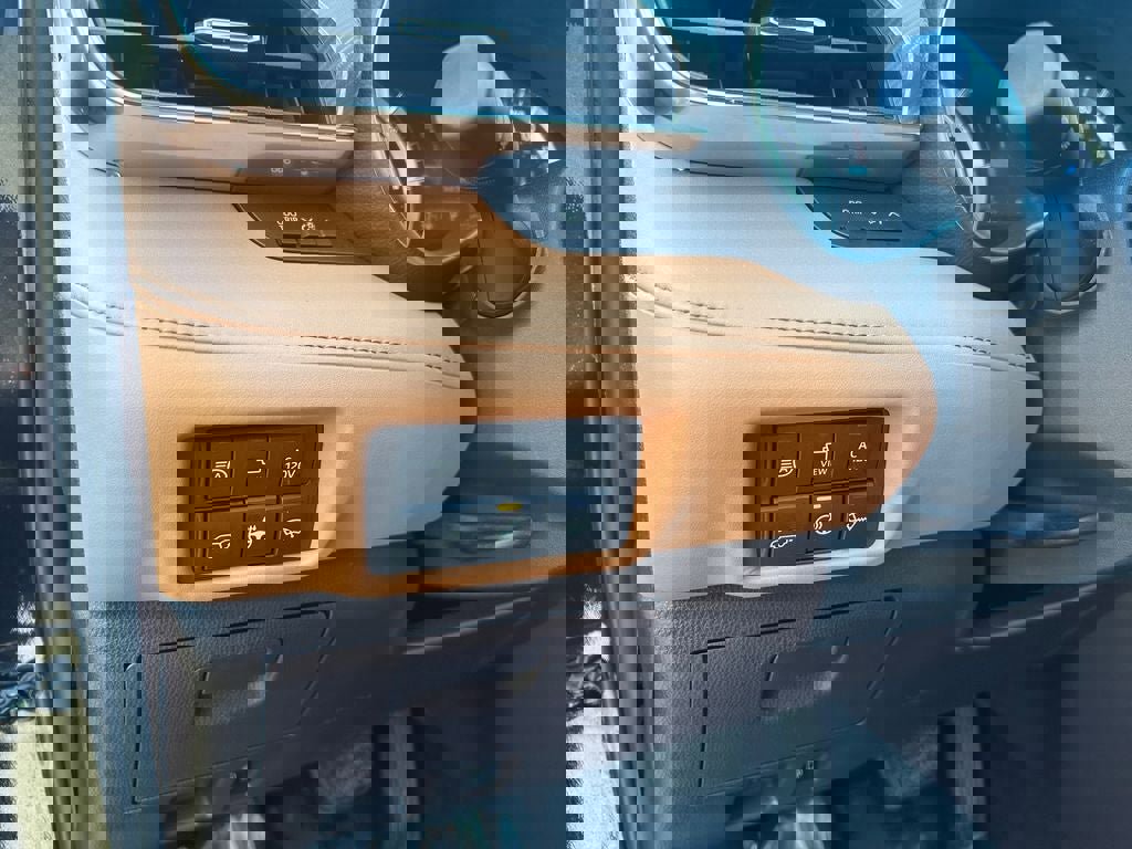 Used 2020 Toyota Highlander Platinum image 21