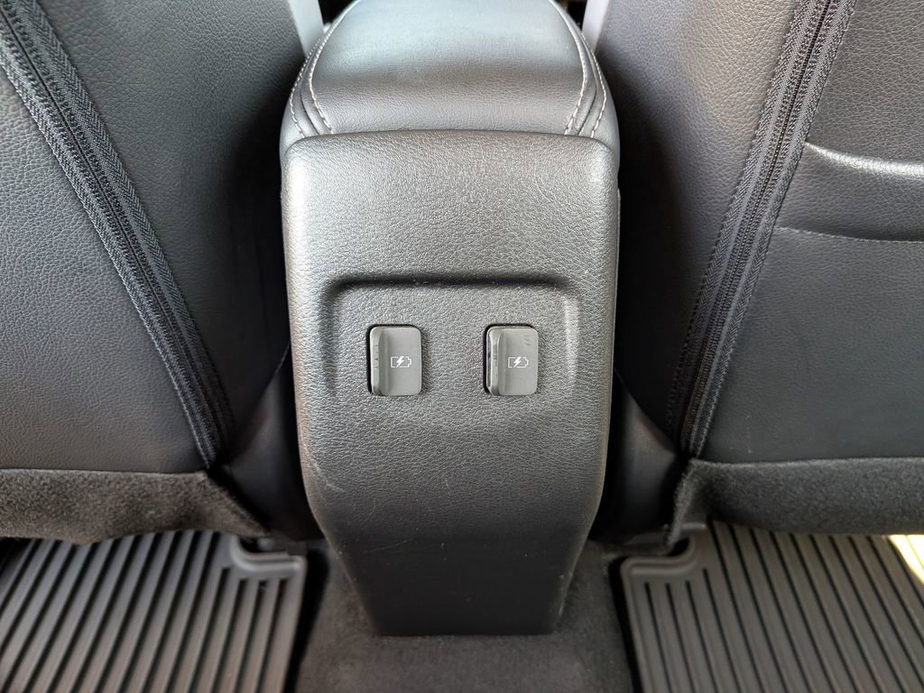 Certified 2021 Nissan Kicks SR w/ SR Premium Package FWD image 35