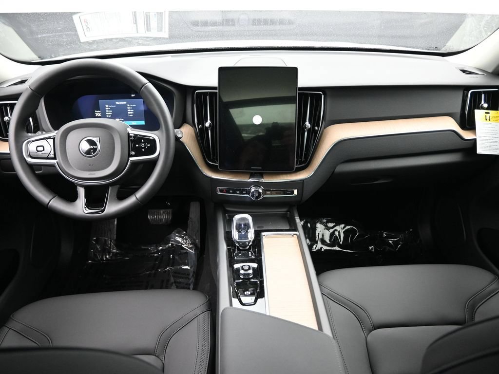New 2026 Volvo XC60 B5 Plus w/ Protection Package Premier AWD/4WD image 20