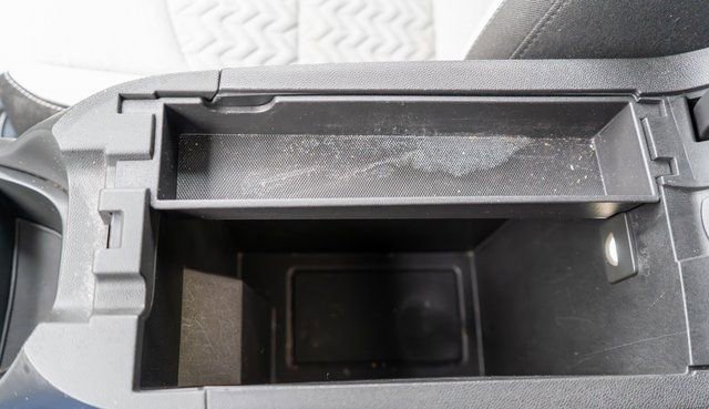 Used 2023 Chevrolet Equinox LS image 32