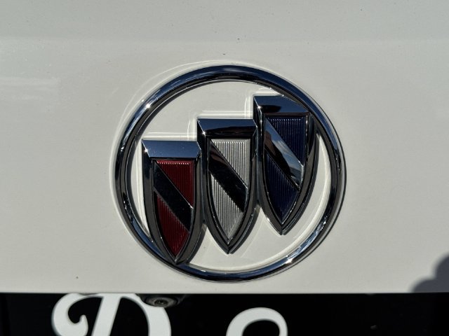 Used 2022 Buick Envision Essence w/ Technology Package I FWD image 31