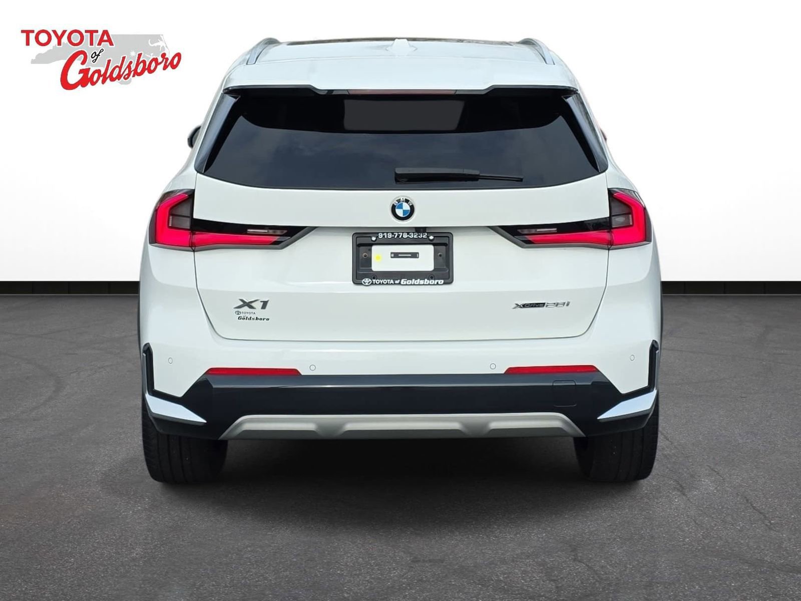 Used 2023 BMW X1 xDrive28i w/ Convenience Package image 6