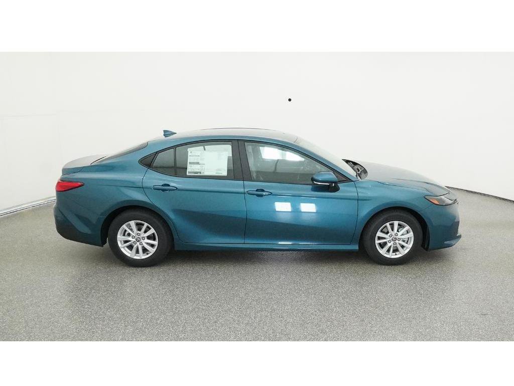 Used 2025 Toyota Camry LE FWD image 14