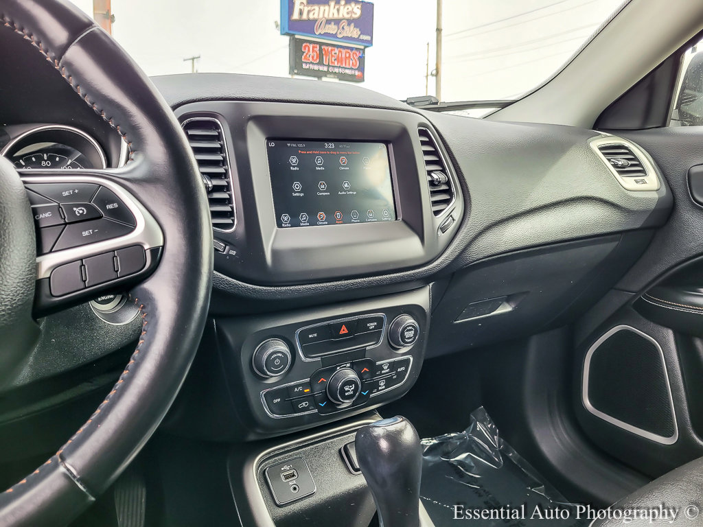 Used 2021 Jeep Compass Latitude image 21