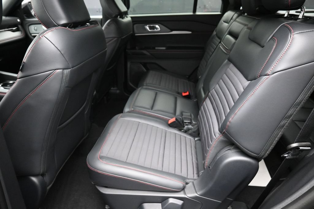 New 2026 Ford Explorer ST-Line RWD image 25