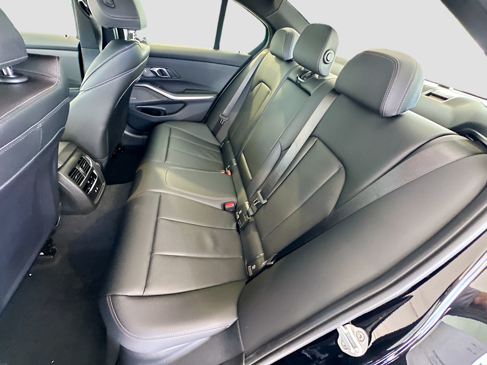 New 2026 BMW 330i Sedan w/ Premium Package RWD image 18