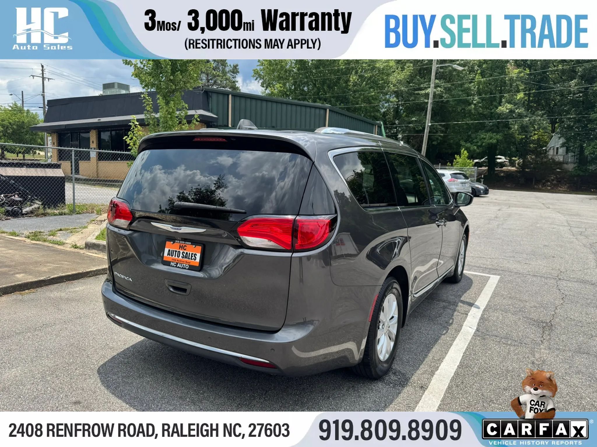 Used 2019 Chrysler Pacifica Touring-L FWD image 5