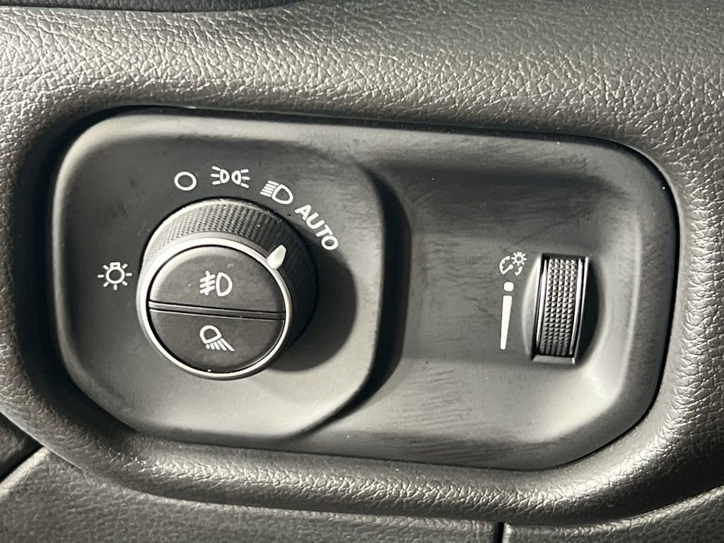 Used 2022 RAM 2500 Big Horn AWD/4WD image 17