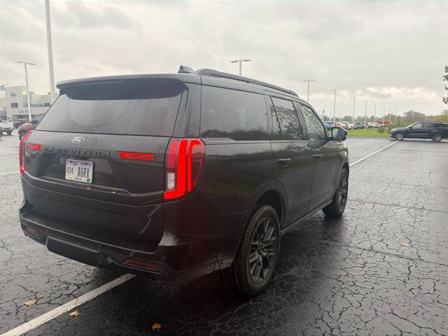 Used 2025 Ford Expedition Platinum w/ Stealth Performance Package AWD/4WD image 11